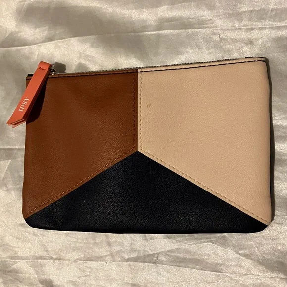 🌸5/15$ Ipsy bag - Picture 2 of 4